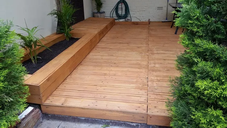 terrasse en palettes de bois jardin aménagement extérieur
