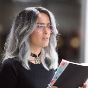 balayage inversé à la mode Salma Hayek tendance coloration cheveux 2022