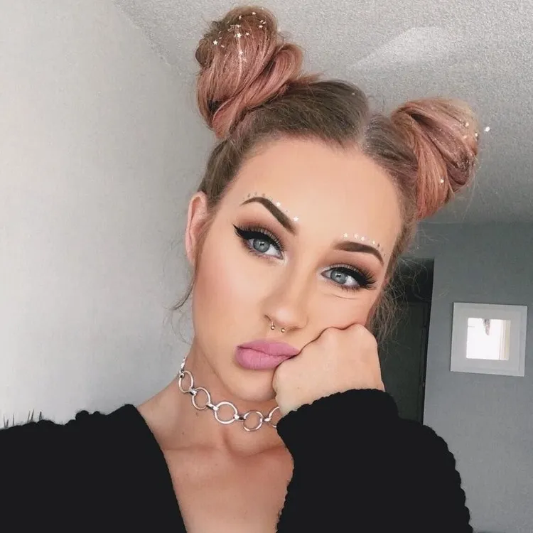 Modern Woman Hairstyle Trend Summer 2022 Vintage Space Buns Hair Style