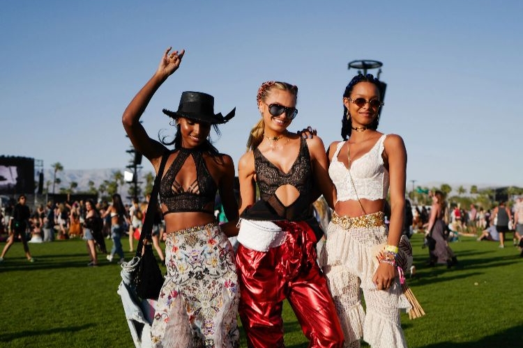 comment adopter le style hippie boho chic femme cet été