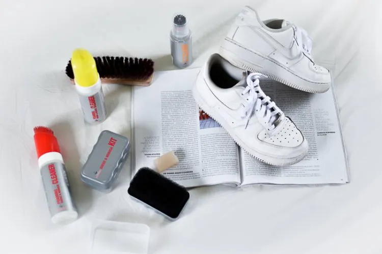 comment bien laver ses sneakers blanches 