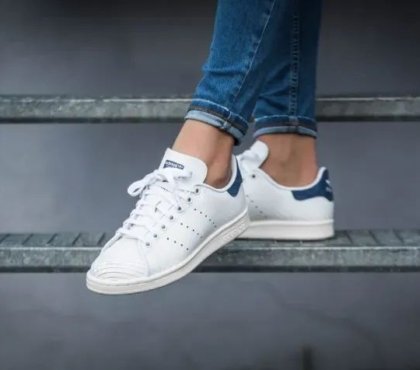 comment nettoyer des sneakers blanches 5 solutions 2022