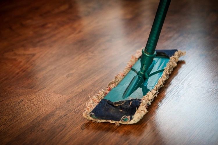 comment nettoyer le sol avec du vinaigre blanc