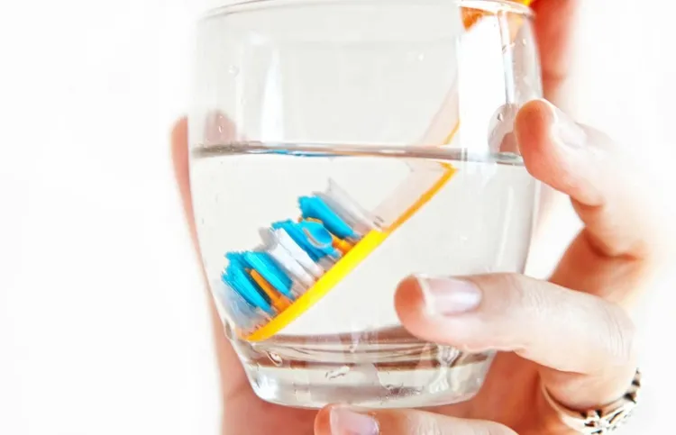 comment nettoyer une brosse à dents électrique