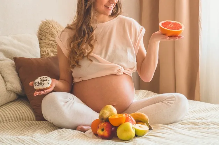 liste aliments interdits enceinte éviter de manger fruits et légumes non lavés