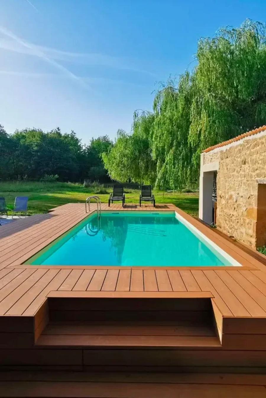 piscine hors sol en bois composite 2026