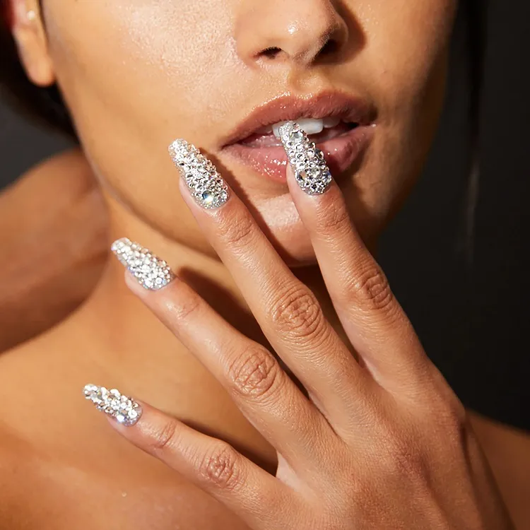 rebecca minkoff nail art new york fashion week ss 2022 manicure with 3d crystals