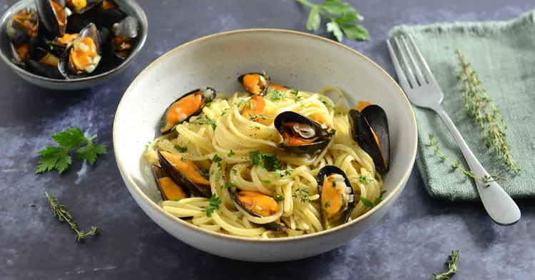 Spaghetti Recipe with Messel and White Wine 2022