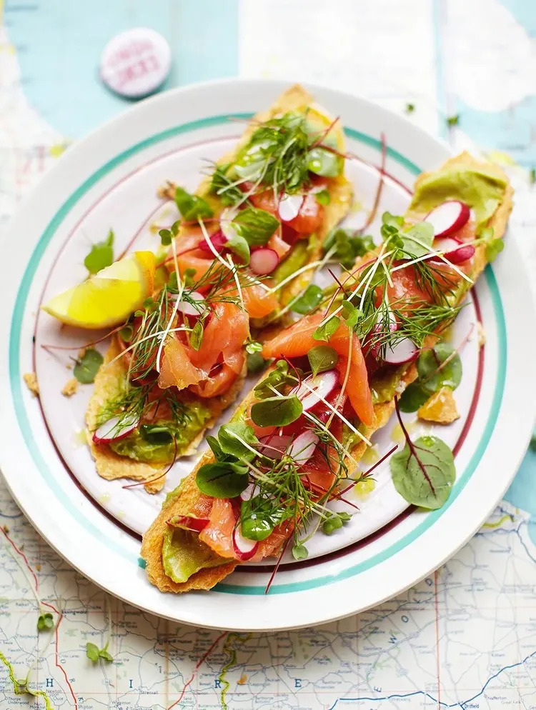 recettes repas fete des meres idées apéro santé toast saumon fumé Jamie Oliver