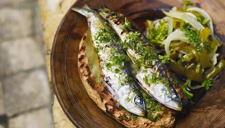 sardines grillées au barbecue façons astucieuses garder goût moelleux