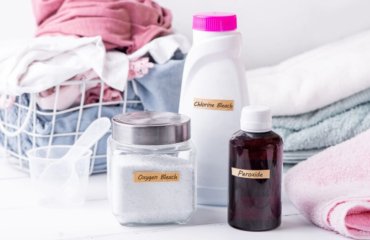 tache eau de Javel produits nettoyage dangereux abîmer vêtements