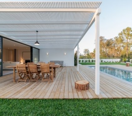 terrasse bois autour piscine aménagement extérieur tendance