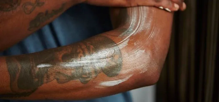 a quoi sert la vaseline tatouage cicatricsation protection peau pour contre