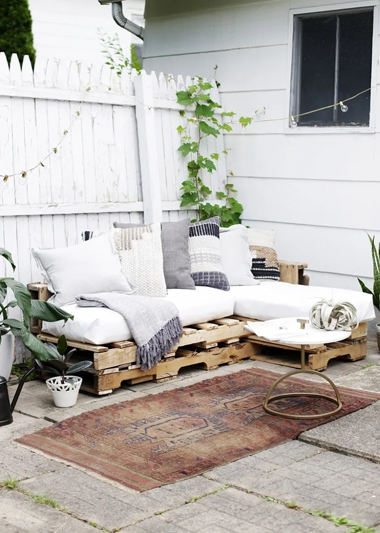 canapé mobilier de jardin en palette bois diy a faire soi meme jardin moderne 2022