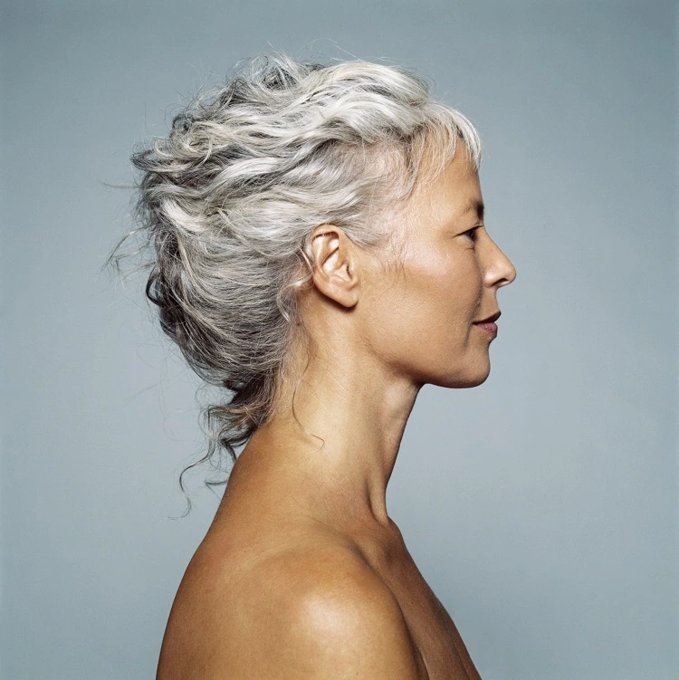 How to maintain gray hair