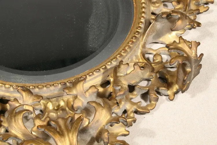 comment nettoyer un miroir ancien en plâtre éviter utiliser produits périmés nettoyer cadre