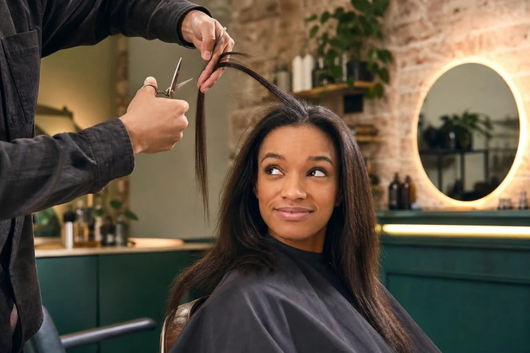 comment quand couper ses cheveux longs bouclés blancs crépus femme quelle fréquence été