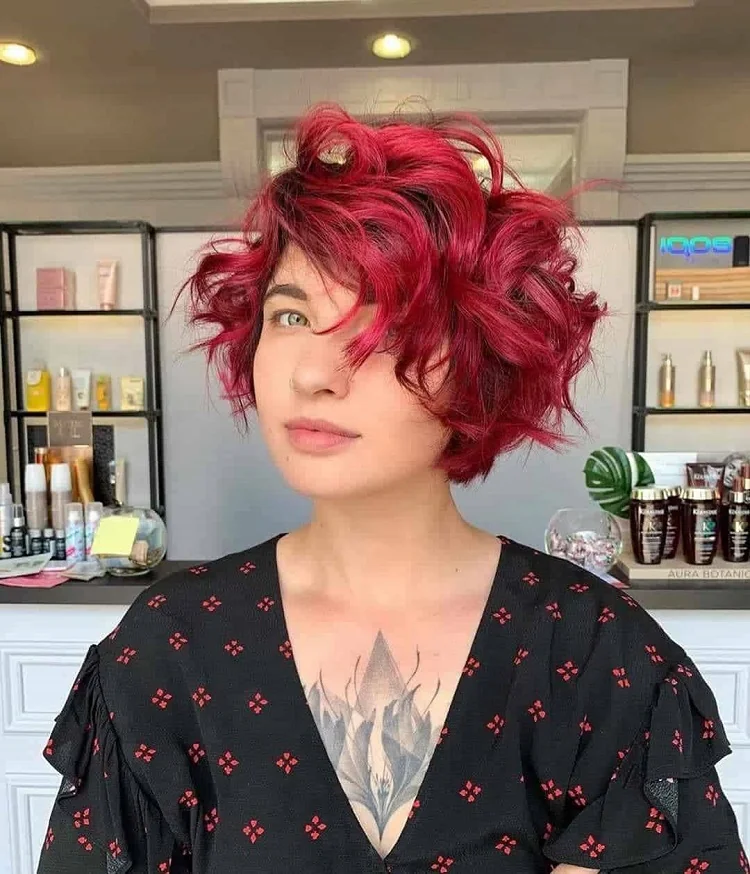Fashionable color for short hair