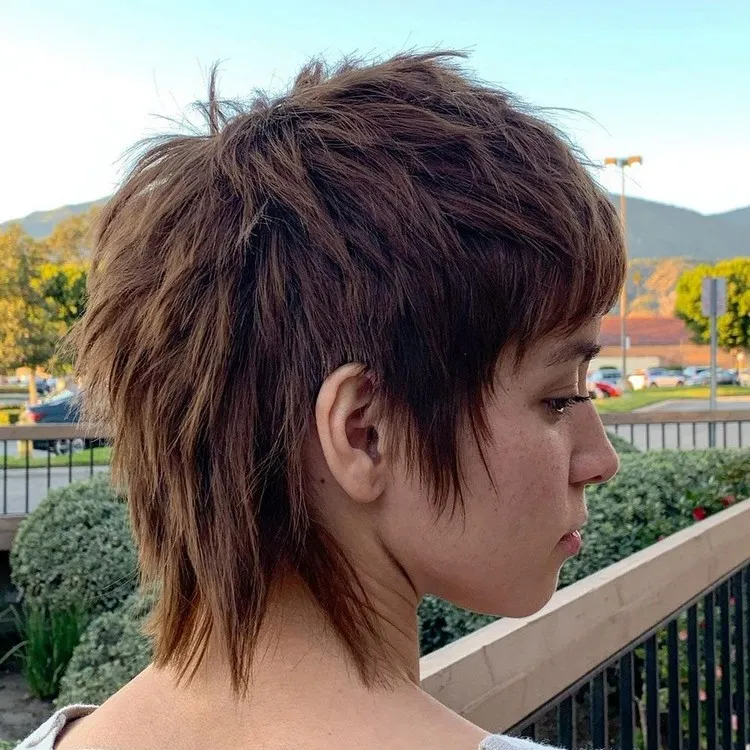 Fashionable mullet summer woman haircut hairstyle 2022
