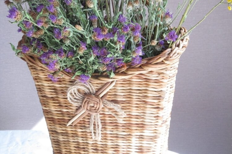 déco pour terrasse cache-pot osier panier linge salle de bain