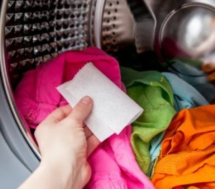 mettre une lingette dans la machine à laver