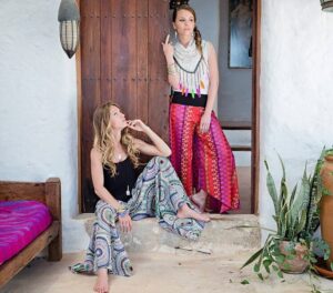 pantalons fluides été couleurs vives imprimés tendances mode femmes 2022