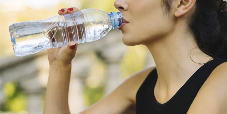 perte de poids femme sans risque santé combien eau par jour boire maigrir