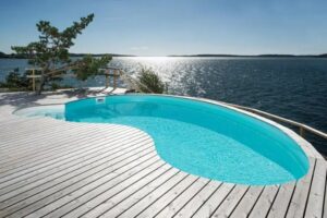 piscine au design moderne tendance 2022