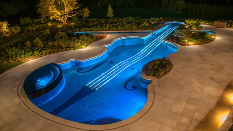 piscine originale en forme de guitare 2022