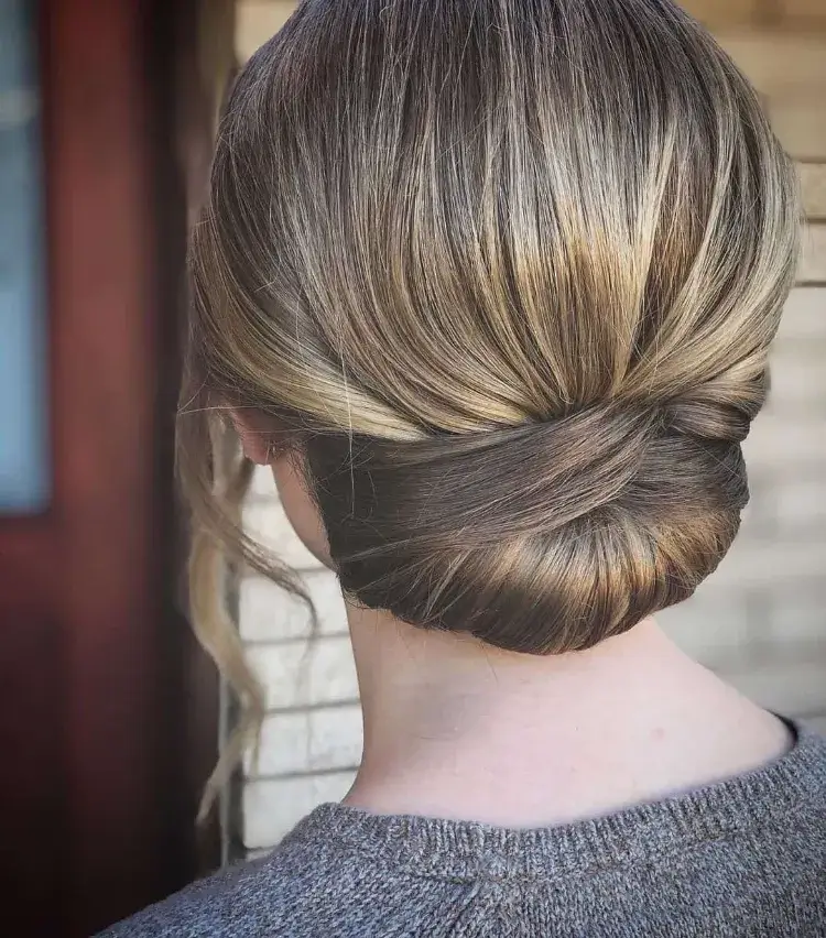 Why choosing a stylish short hair bun is easy to do