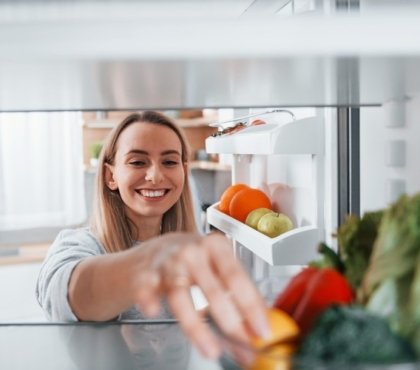 problème d'humidité dans le frigo solutions naturelles causes