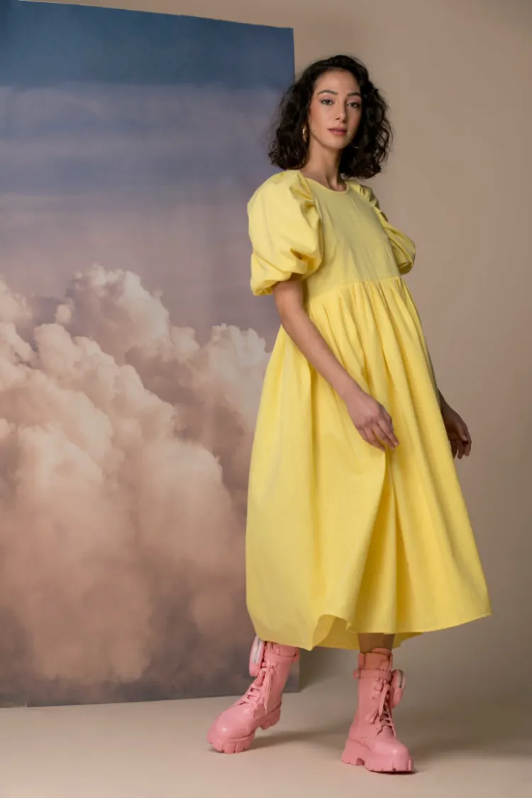robe été tendance 2022 longue robe jaune babydoll manches bouffantes