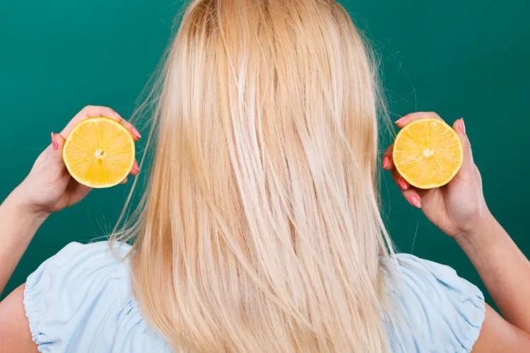Natural trick to lighten your hair in the sun with lemon at home