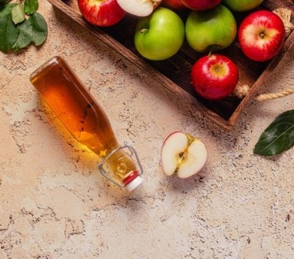 comment utiliser vinaigre de cidre pour le visage vertus pour la peau grasse remède contre l'acné