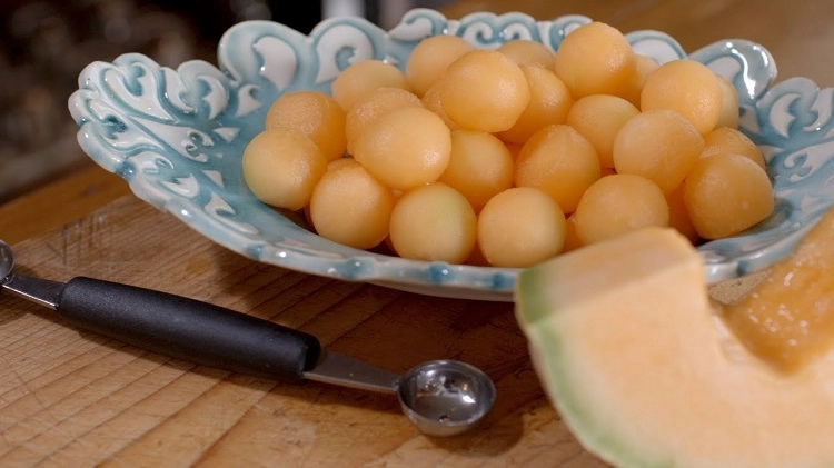couper un melon en boules