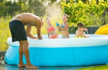entretien piscine gonflable eau propre