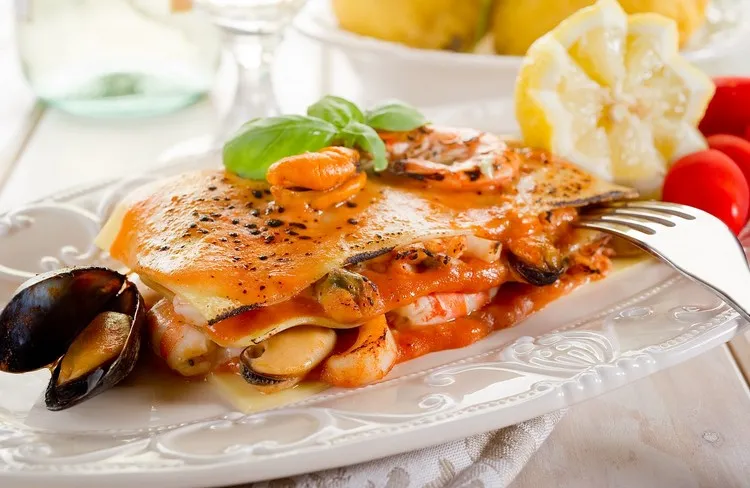 summer lasagna recipe with seafood, dinner idea summer 2022
