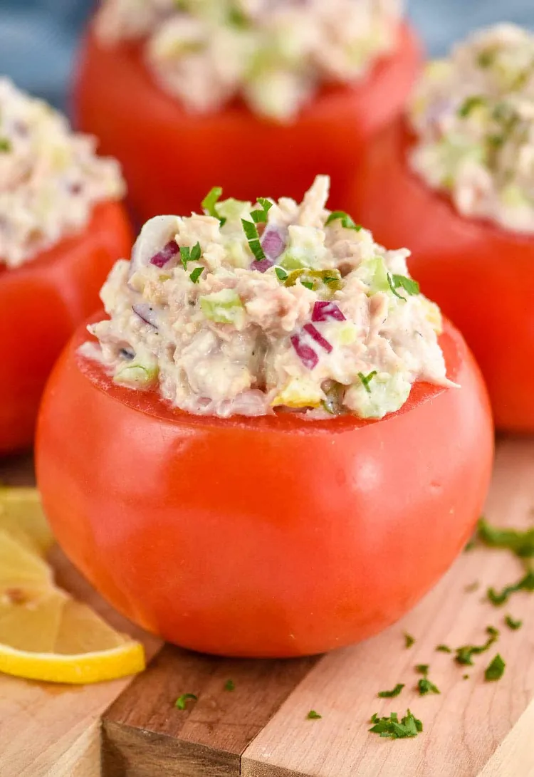 Tomatoes stuffed with tuna mousse summer 2022