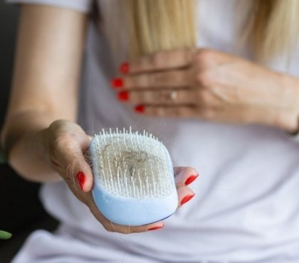 traitement chute de cheveux femme ménopausée quand consulter un médecin