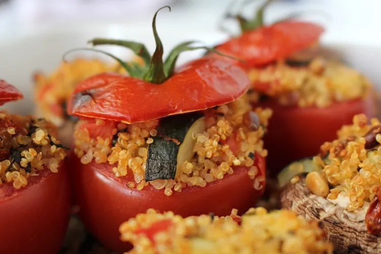 Vegetarian stuffed tomatoes 4 cold or hot recipes for your summer menu
