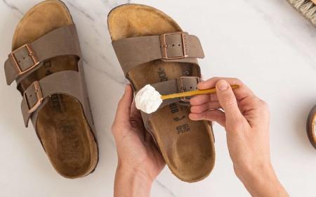 astuces faciles de grand-mère pour nettoyer les sandales d'été