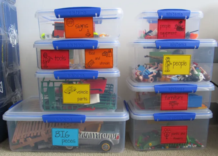 comment ranger Playmobil chambre ordre jouets accessibles boites plastique