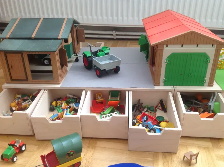comment ranger Playmobil chambre ordre jouets accessibles table basse tiroirs