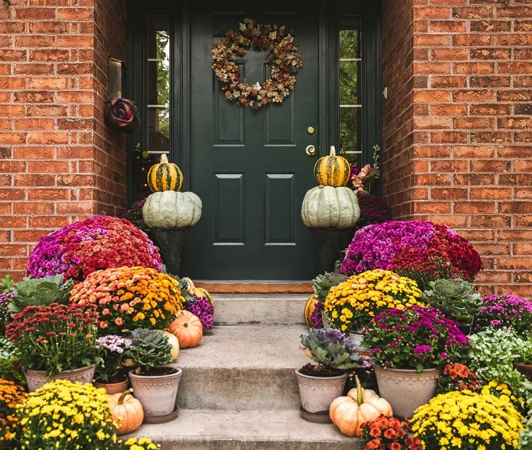décorer la porte d'entrée en automne
