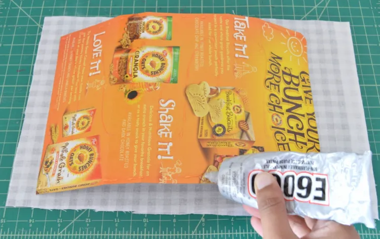 fournitures scolaires pas cher trousse DIY recouvrir carton tissu colle