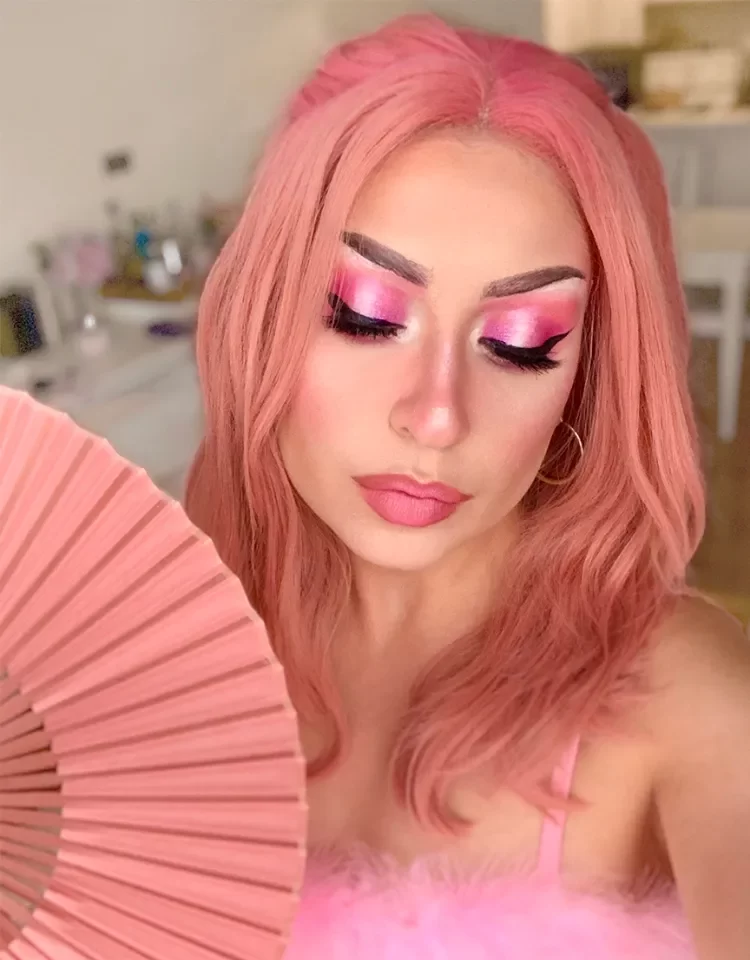 la vie en rose comment adopter maquillage Barbiecore makeup été 2022 