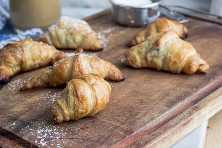 What do you do with puff pastry as a chocolate croissant?