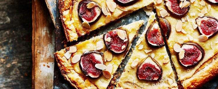 que faire avec des figues tarte figue fromage frais miel amandes effillées