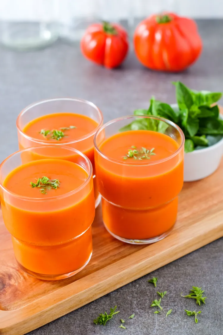 recette gaspacho tomate concombre lisse velouté servi verres refroidis