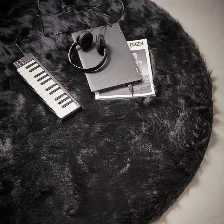 Collection IKEA Swedish House Mafia tapis noir